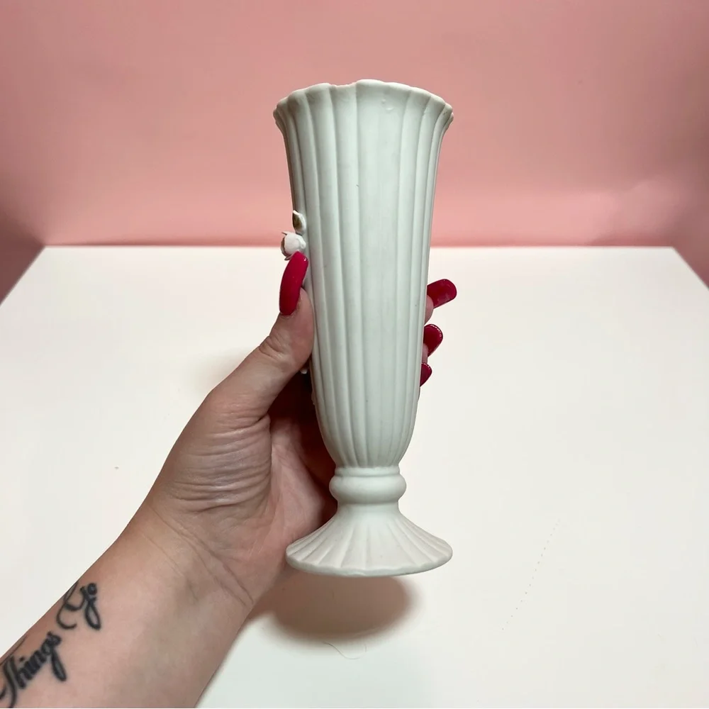 Vintage retro pastel floral rose vase - Picture 3 of 8
